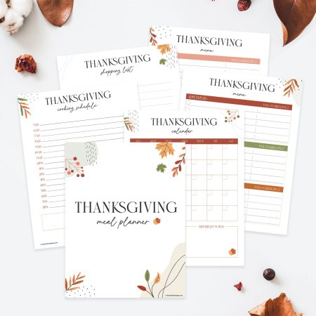 Free printable Thanksgiving meal planner set of 6 pages.