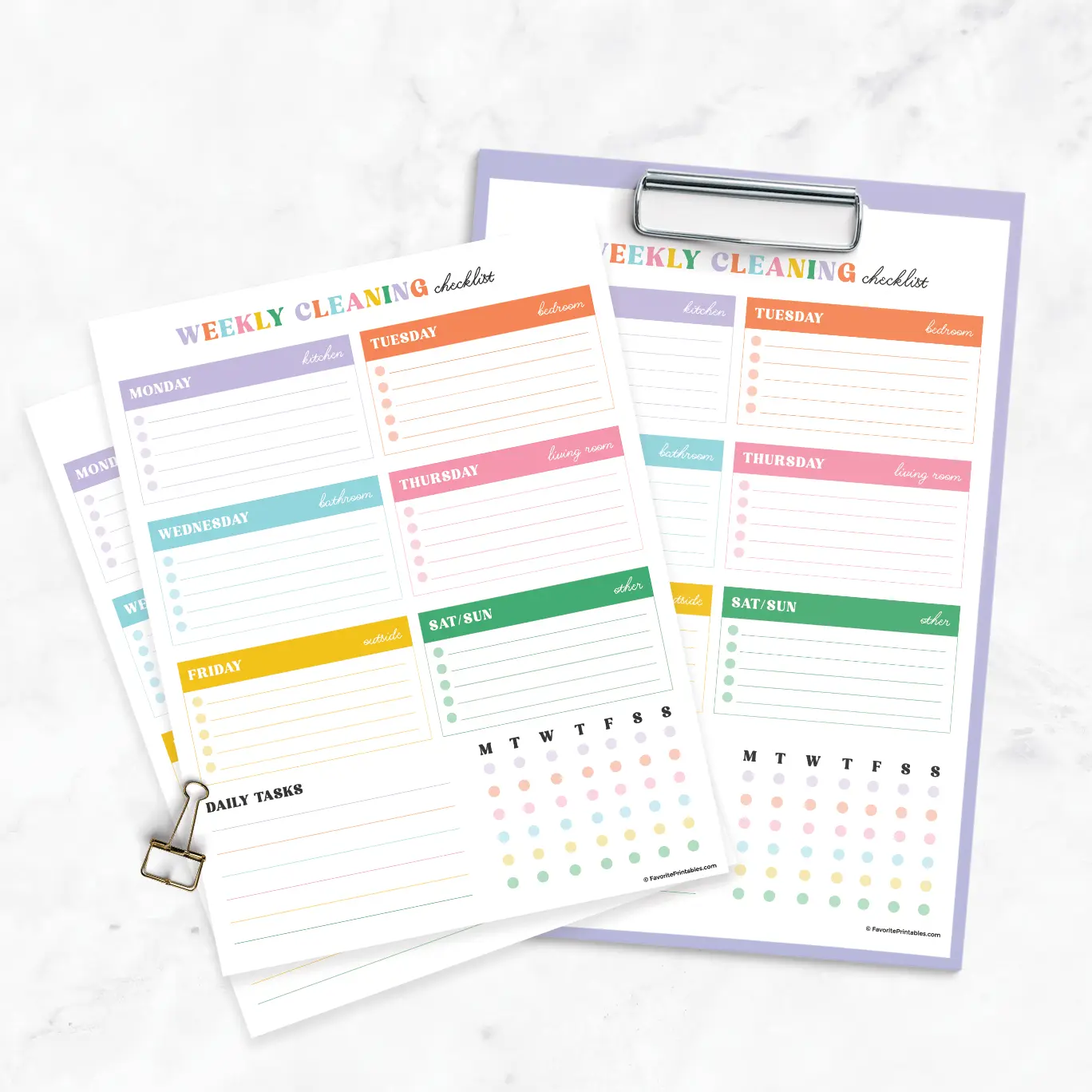 Free printable weekly cleaning checklist.