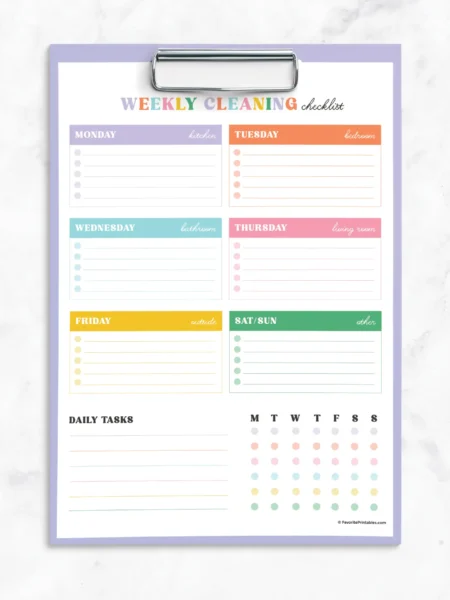 Free printable weekly cleaning checklist.